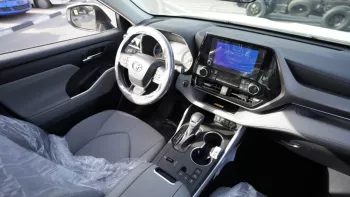 Toyota Highlander GLE Hybrid 2023 2.5L 4Cyl