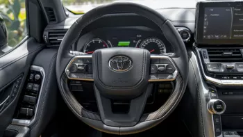 TOYOTA LC300 VXR VIP EDITION 3.3L DIESEL AT MY2022 – BLACK