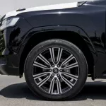 TOYOTA LC300 VXR VIP EDITION 3.3L DIESEL AT MY2022 – BLACK - Thumbnail 27