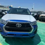 NEW 2022 TOYOTA HILUX 4.0L V6 PETROL 6 CYLINDER AUTOMATIC ZERO KM - Thumbnail 3