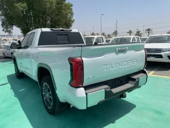 2022 Toyota Tundra Double Cab Limited, 3.5L Petrol