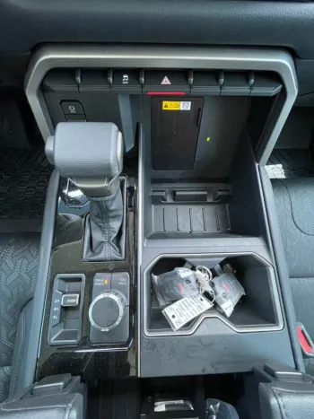 2022 Toyota Tundra Double Cab Limited, 3.5L Petrol