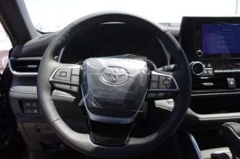TOYOTA HIGHLANDER XSE 2.4L TURBO CANADIAN SPECS 2023 MODEL