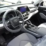 Toyota Highlander GLE Hybrid 2023 AWD 2.5L 4Cyl - Thumbnail 9