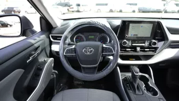 Toyota Highlander GLE Hybrid 2023 AWD 2.5L 4Cyl