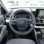 Toyota Highlander GLE Hybrid 2023 AWD 2.5L 4Cyl - Thumbnail 10
