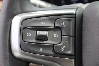 CHEVROLET SUBURBAN 5.3L PETROL AWD SUV 2022