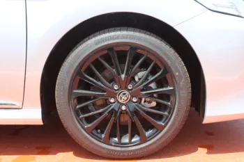 Toyota Camry Grande 2023 2.5L hybrid