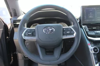 TOYOTA LAND CRUISER LC300 3.5L PETROL EUROPE SPECS 2022 MODEL