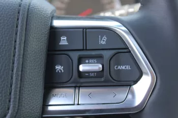 TOYOTA LAND CRUISER LC300 3.5L PETROL EUROPE SPECS 2022 MODEL