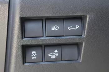 TOYOTA LAND CRUISER LC300 3.5L PETROL EUROPE SPECS 2022 MODEL