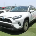 2023 TOYOTA RAV4 2.5 L HAYBRID , 4WD , OPENABLE SUNROOF - Thumbnail 3