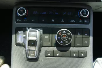 LHD - HYUNDAI PALISADE 3.8L V6 PETROL 4WD GLS ROYAL AUTO