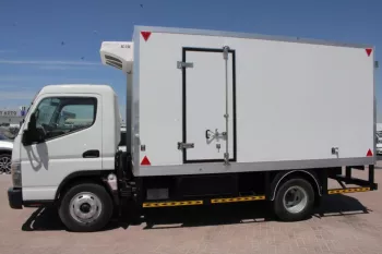 LHD - MITSUBISHI FUSO CANTER 4.2 L DSL CHASSIS SCABIN WITH REFRIGERATOR 2022