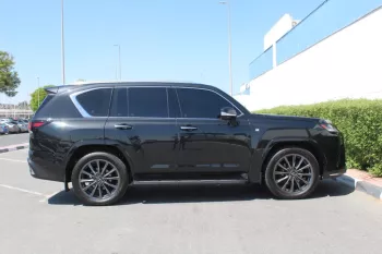 LEXUS LX 600 F SPORT PETROL 3.5L BLACK 5 SEATER 2023