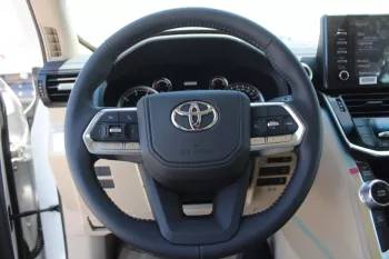 LHD - TOYOTA LANDCRUISER 300 3.3L DIESEL AX AUTO