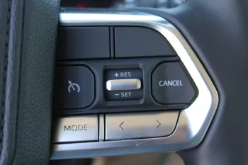 LHD - TOYOTA LANDCRUISER 300 3.3L DIESEL AX AUTO