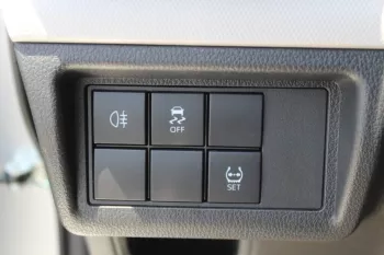 LHD - TOYOTA VELOZ 1.5L 2023 PETROL GLX AUTO