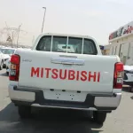 MITSUBISHI L200 2.4L 4X4 DOUBLE CABIN MANUAL TRANSMISSION PETROL 2022 MODEL - Thumbnail 4