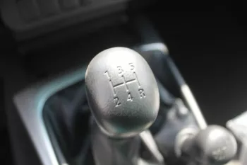 MITSUBISHI L200 2.4L 4X4 DOUBLE CABIN MANUAL TRANSMISSION PETROL 2022 MODEL