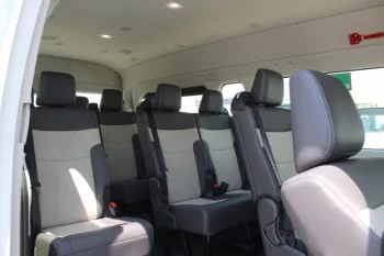 TOYOTA HIACE 3.5 L PETROL GL FULL OPTIONS AUTO