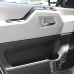 TOYOTA HIACE 3.5 L PETROL GL FULL OPTIONS AUTO - Thumbnail 17