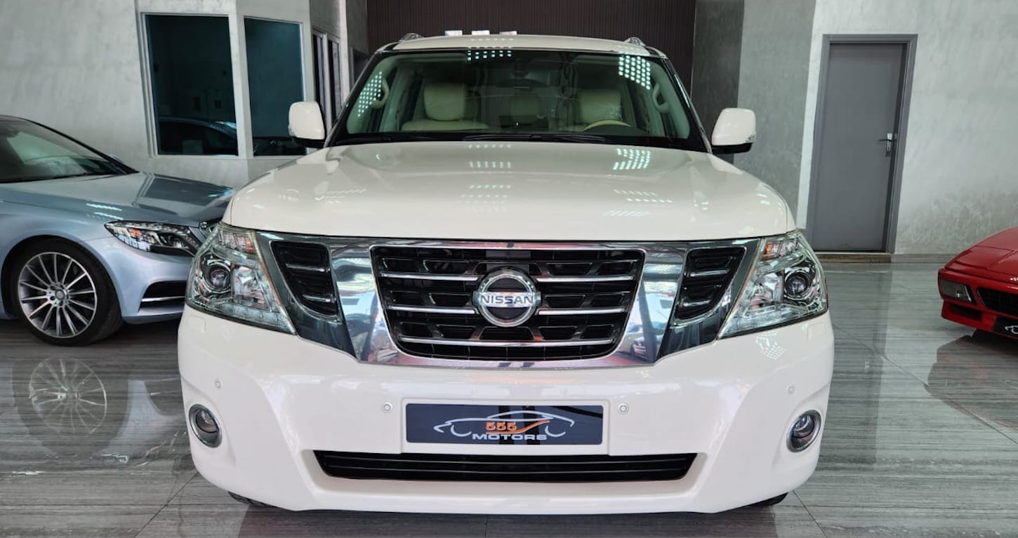 555 Motors dealership logo