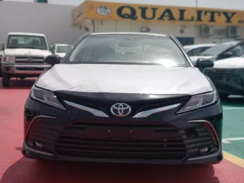 TOYOTA CAMRY 2.5L HYBRID GLE BLACK INSIDE BEIGE 2023