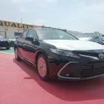 TOYOTA CAMRY 2.5L HYBRID GLE BLACK INSIDE BEIGE 2023 - Thumbnail 3