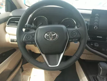 TOYOTA CAMRY 2.5L HYBRID GLE BLACK INSIDE BEIGE 2023