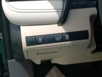 TOYOTA CAMRY 2.5L HYBRID GLE BLACK INSIDE BEIGE 2023