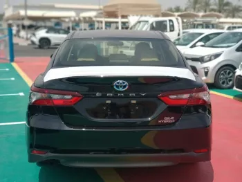 TOYOTA CAMRY 2.5L HYBRID GLE BLACK INSIDE BEIGE 2023