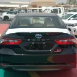 TOYOTA CAMRY 2.5L HYBRID GLE BLACK INSIDE BEIGE 2023 - Thumbnail 28