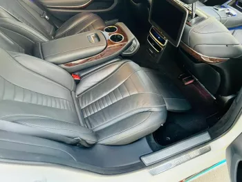 GRADE 4.5A S560L 2018 S65 AMG KIT KCHAUFFEUR EDITION ONLY 48000 KILOMETERS DONE FRESH JAPAN IMPORT