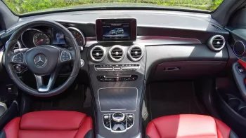 Mercedes Benz GLC 300 2018 73,000 kilometers 2.0l