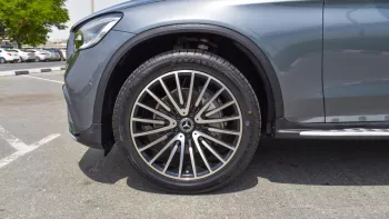 Mercedes Benz GLC 300 2018 73,000 kilometers 2.0l