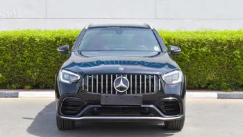 Mercedes BENZ GLC 300 2019 60,000 kilometres 2.0l