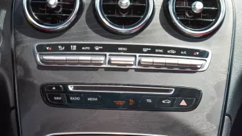 Mercedes BENZ GLC 300 2019 60,000 kilometres 2.0l