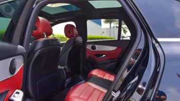 Mercedes BENZ GLC 300 2019 60,000 kilometres 2.0l