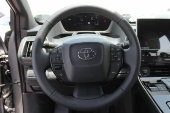 2023 TOYOTA BZ4X, 4X2, FWD, (EV)