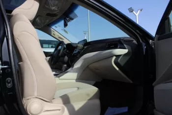 TOYOTA CAMRY GLE 2.5L HYBRID FWD