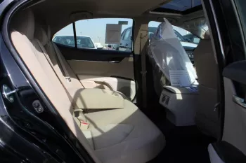 TOYOTA CAMRY GLE 2.5L HYBRID FWD