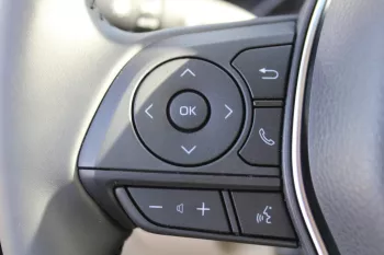 TOYOTA CAMRY GLE 2.5L HYBRID FWD