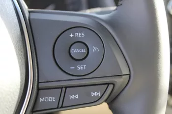 TOYOTA CAMRY GLE 2.5L HYBRID FWD
