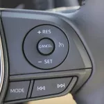 TOYOTA CAMRY GLE 2.5L HYBRID FWD - Thumbnail 17