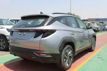 HYUNDAI TUCSON 2.0L PETROL FWD SUV 2023 SILVER