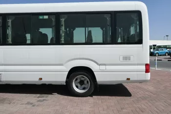 TOYOTA COASTER 4.2L DIESEL MANUAL TRANSMISSION 2023