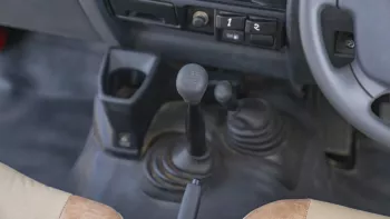 TOYOTA SAFARI TRUCK 4.2L DIESEL MANUAL TRANSMISSION (RHD)