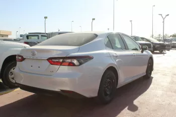 TOYOTA CAMRY LE 2.5L PETROL , AUTOMATIC TRANSMISSION , POWER WINDOWS , 2023MY