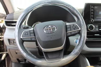 Toyota Highlander 2022 hybrid 2.5L 4Cyl AWD